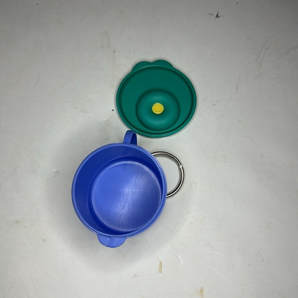 Vintage Tupperware Crystal Wave Soup Bowl Key Chain - Picture 2 of 4